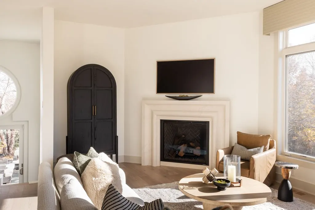 HEARTH ROOM